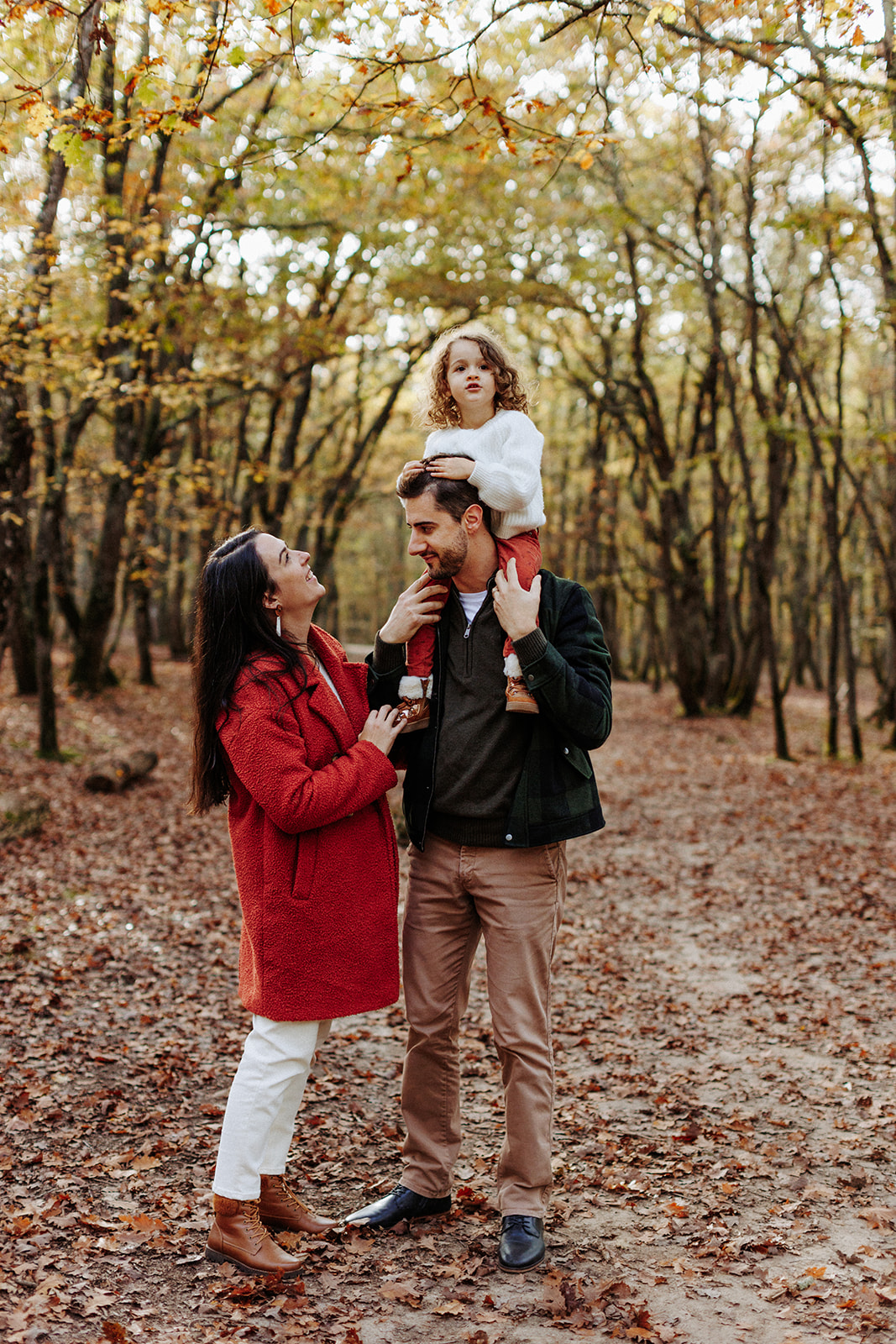 séance photo famille à toulouse dans la forêt